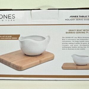 Jones New York Gravy Boat with Bamboo Tray